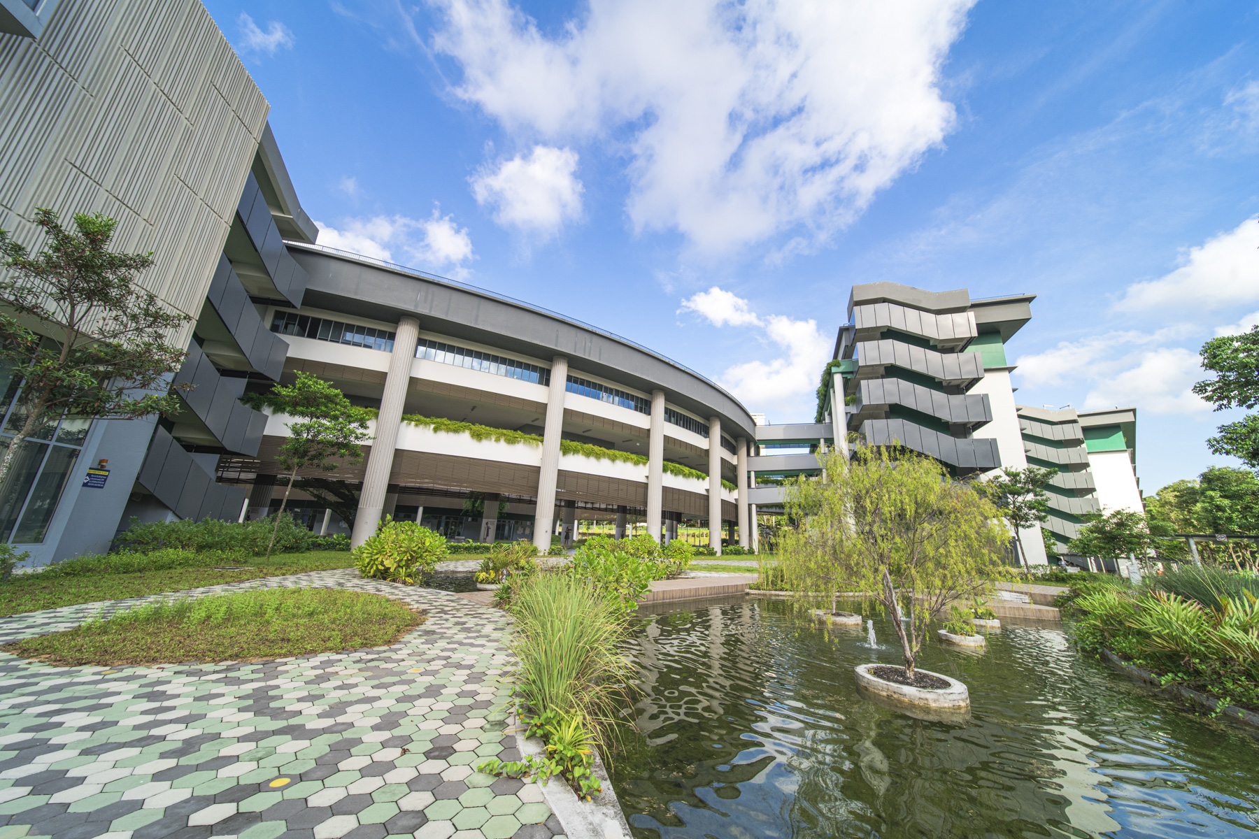 image of RAFFLES GIRLS' SCHOOL (SECONDARY)
